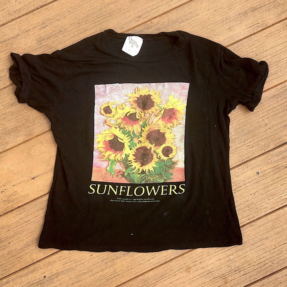 Dirtee Laundry• graphic tee, sunflowers